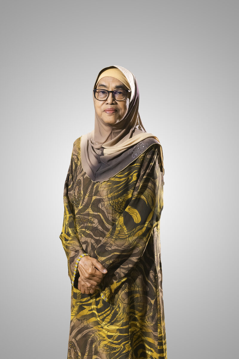 LinkedIn headshot KL