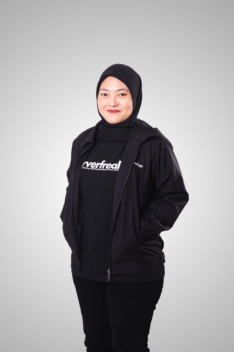 LinkedIn headshot KL